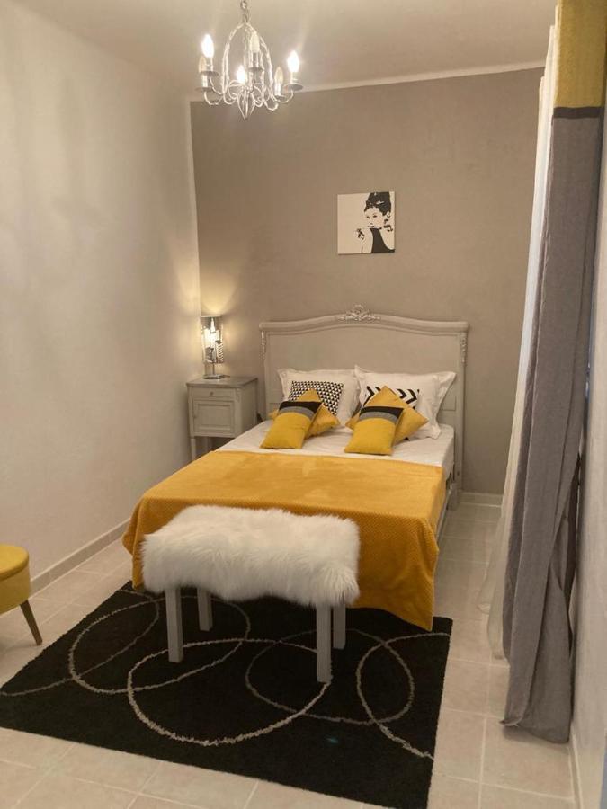 Gite Abeille-Soleil Saint-Nicolas-de-la-Grave ภายนอก รูปภาพ