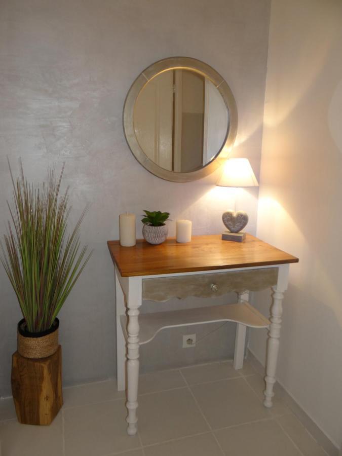 Gite Abeille-Soleil Saint-Nicolas-de-la-Grave ภายนอก รูปภาพ
