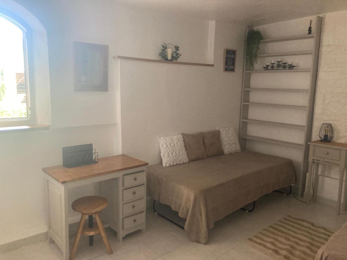 Gite Abeille-Soleil Saint-Nicolas-de-la-Grave ภายนอก รูปภาพ